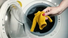 Wollen trui gaat niet meer krimpen: de belangrijkste wasregel die iedereen negeert