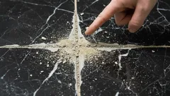Voegen tussen tegels zijn uit elkaar gevallen en verkleurd? Simpele reparatiemethoden zonder vakman